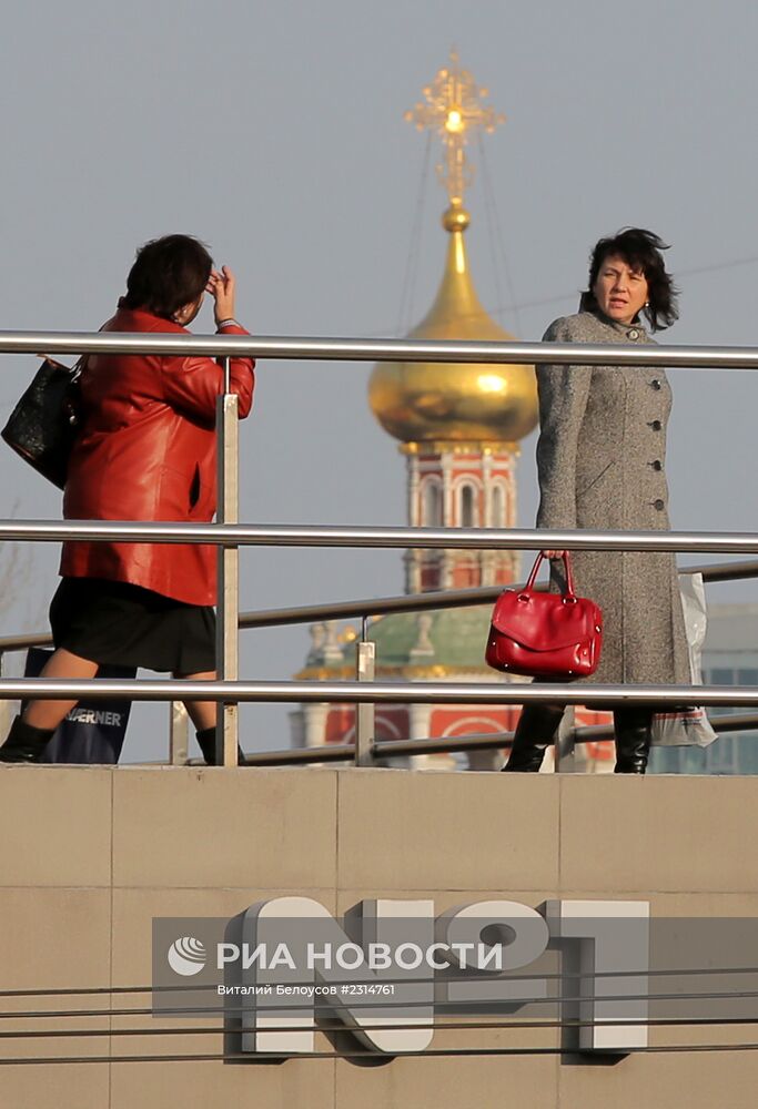 Теплая погода в Москве