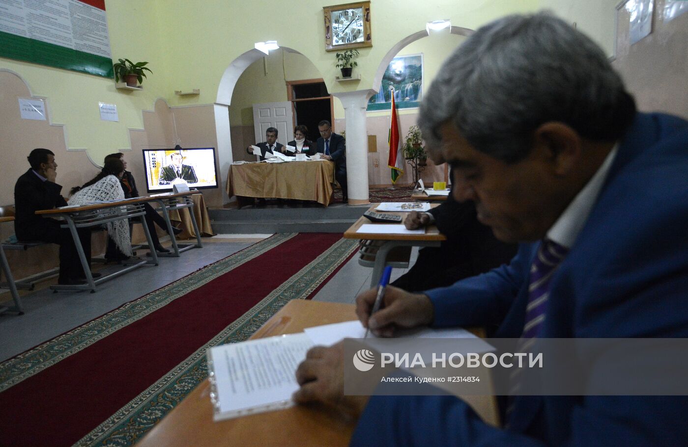 Подсчет голосов на выборах президента Таджикистана