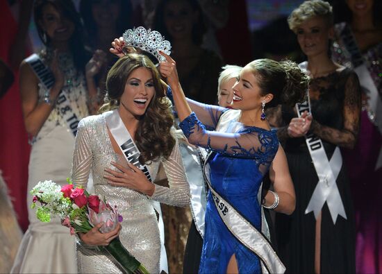 Финальное шоу конкурса "Мисс Вселенная 2013"