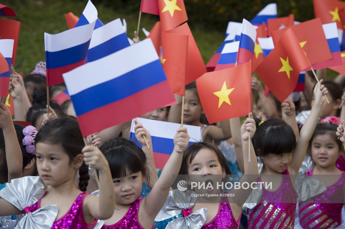 Официальный визит В.Путина во Вьетнам