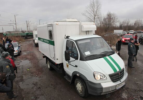 Активистов Greenpeace предположительно доставили из Мурманска в Санкт-Петербург