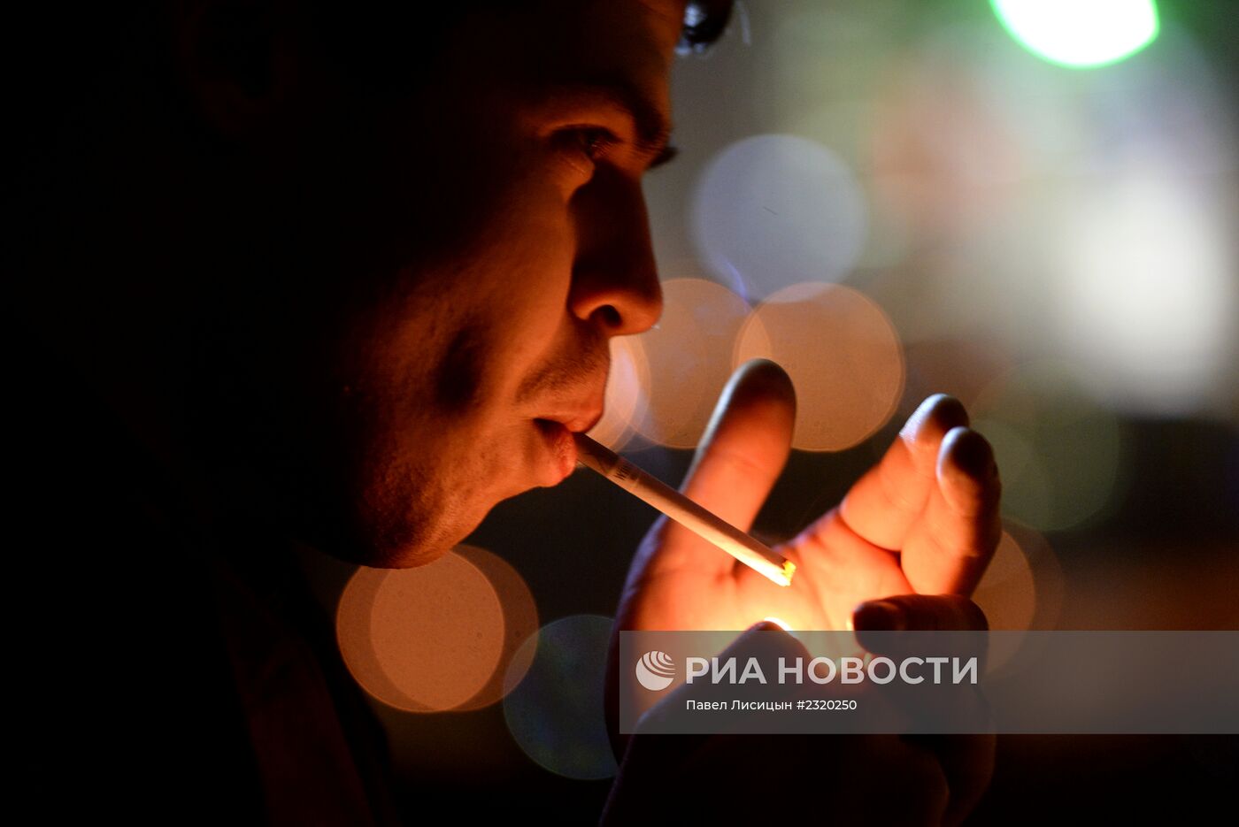 Курение в общественных местах