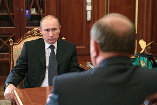 В.Путин встретился с Г.Зюгановым