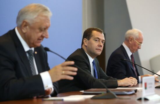 Д.Медведев принимает участие в заседании Совета глав правительств СНГ