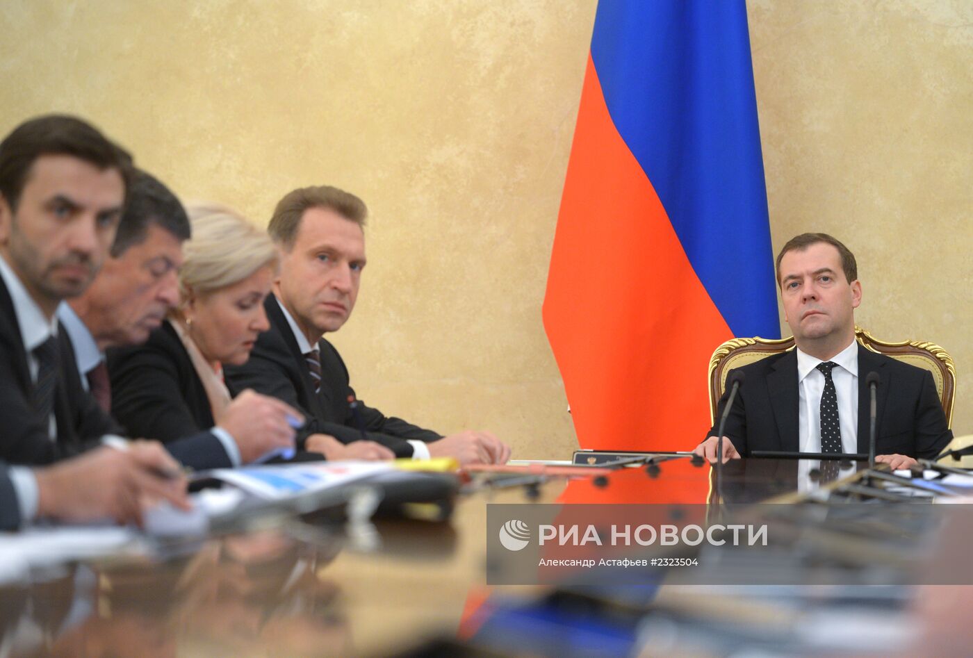 Д.Медведев провел заседание президиума правительства России