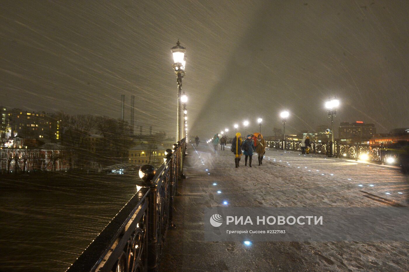 Снег в Москве