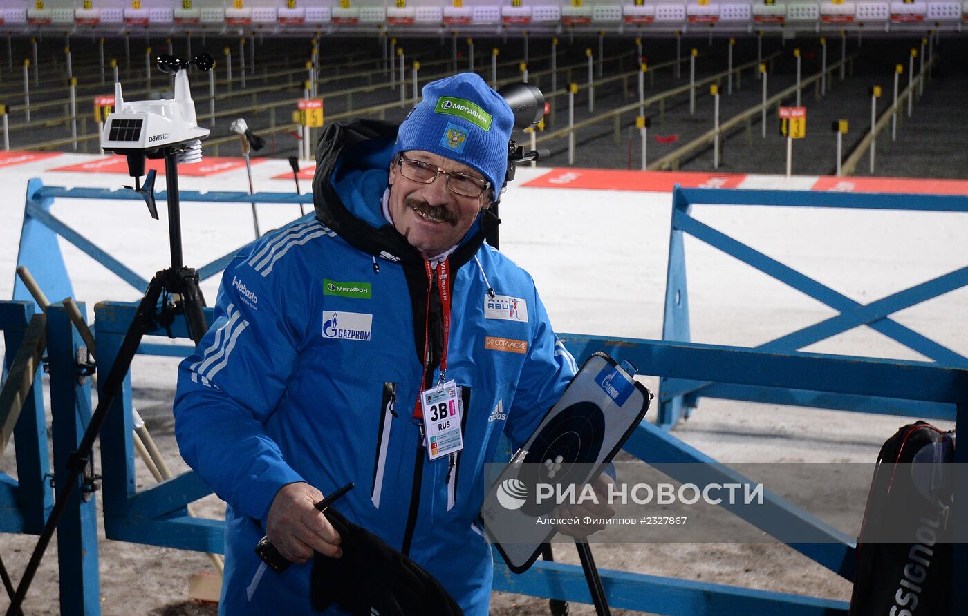 Старший тренер женской сборной России по биатлону Александр Селифанов
