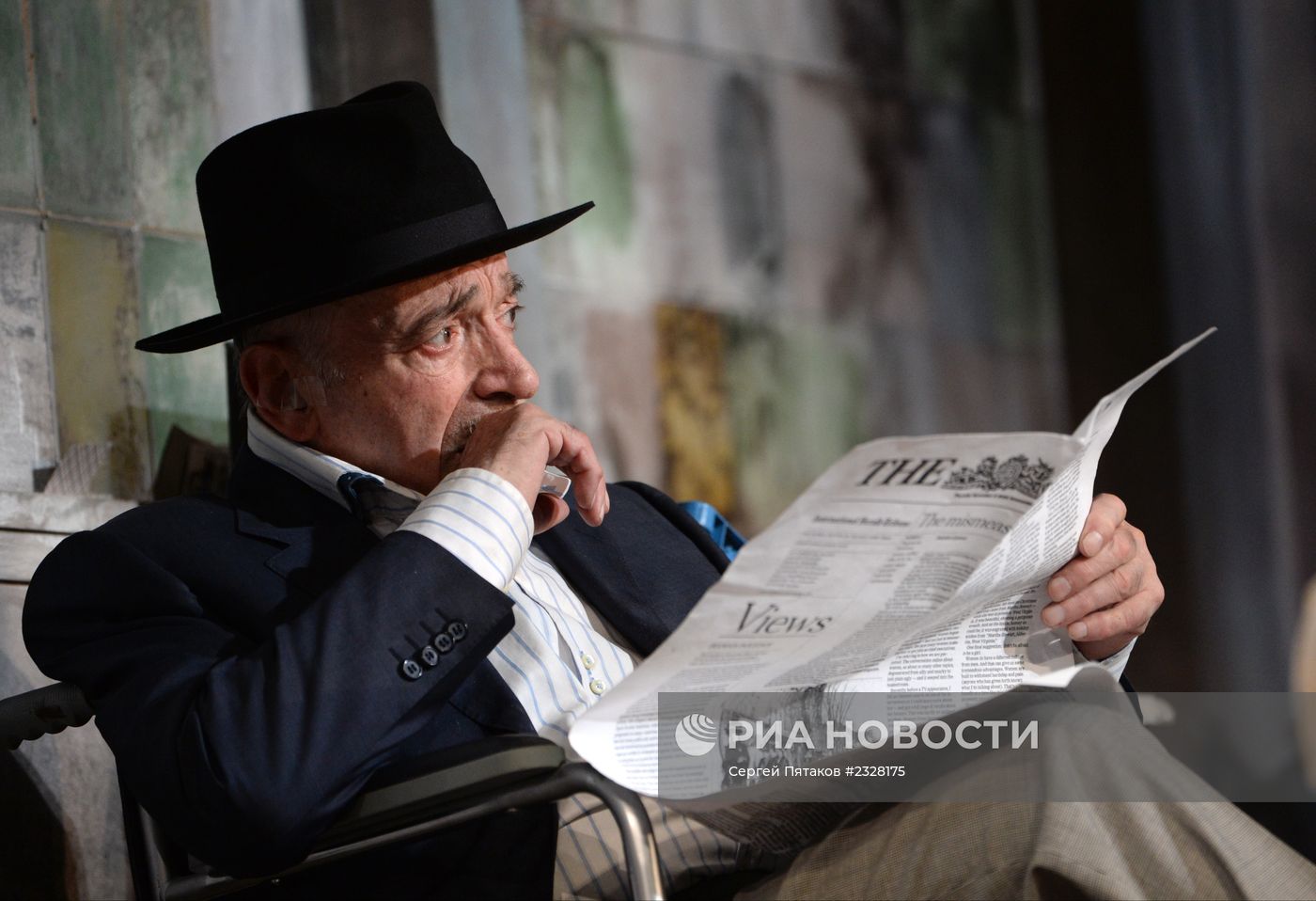 Прогон спектакля "Игра в джин" в театре Современник