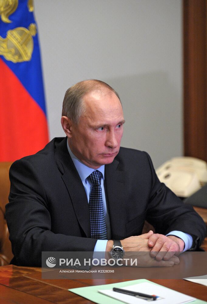 В.Путин провел совещание по вопросам развития ВВС