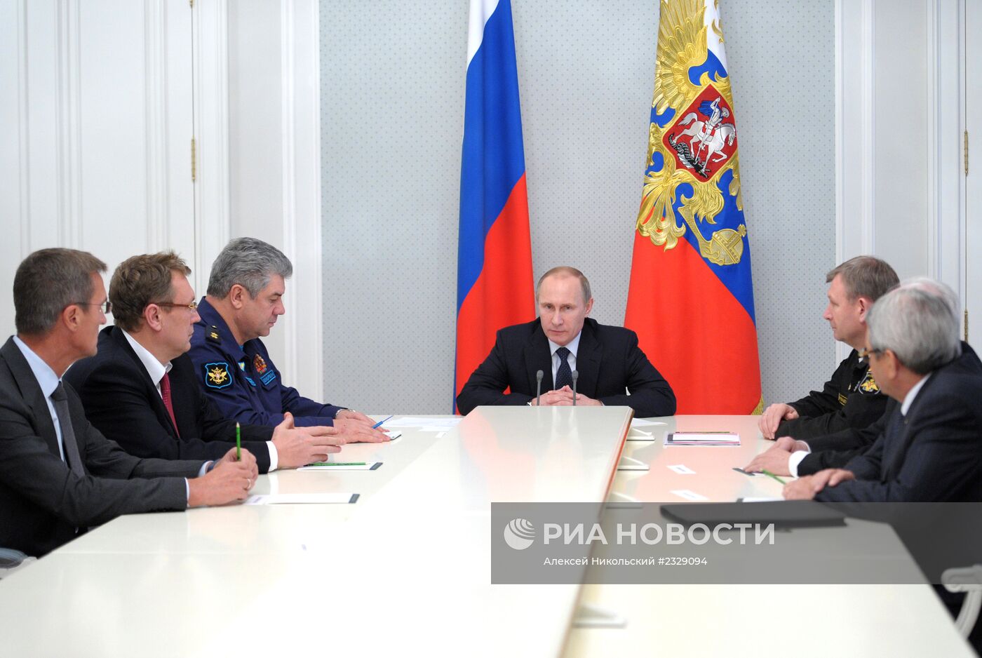 В.Путин провел совещание по высокоточному оружию дальнего действия