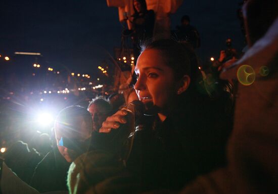 В Киеве продолжаются народные волнения