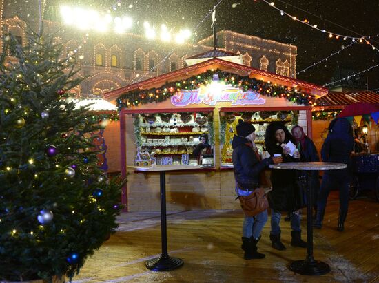 Открытие рождественской ярмарки на Красной площади
