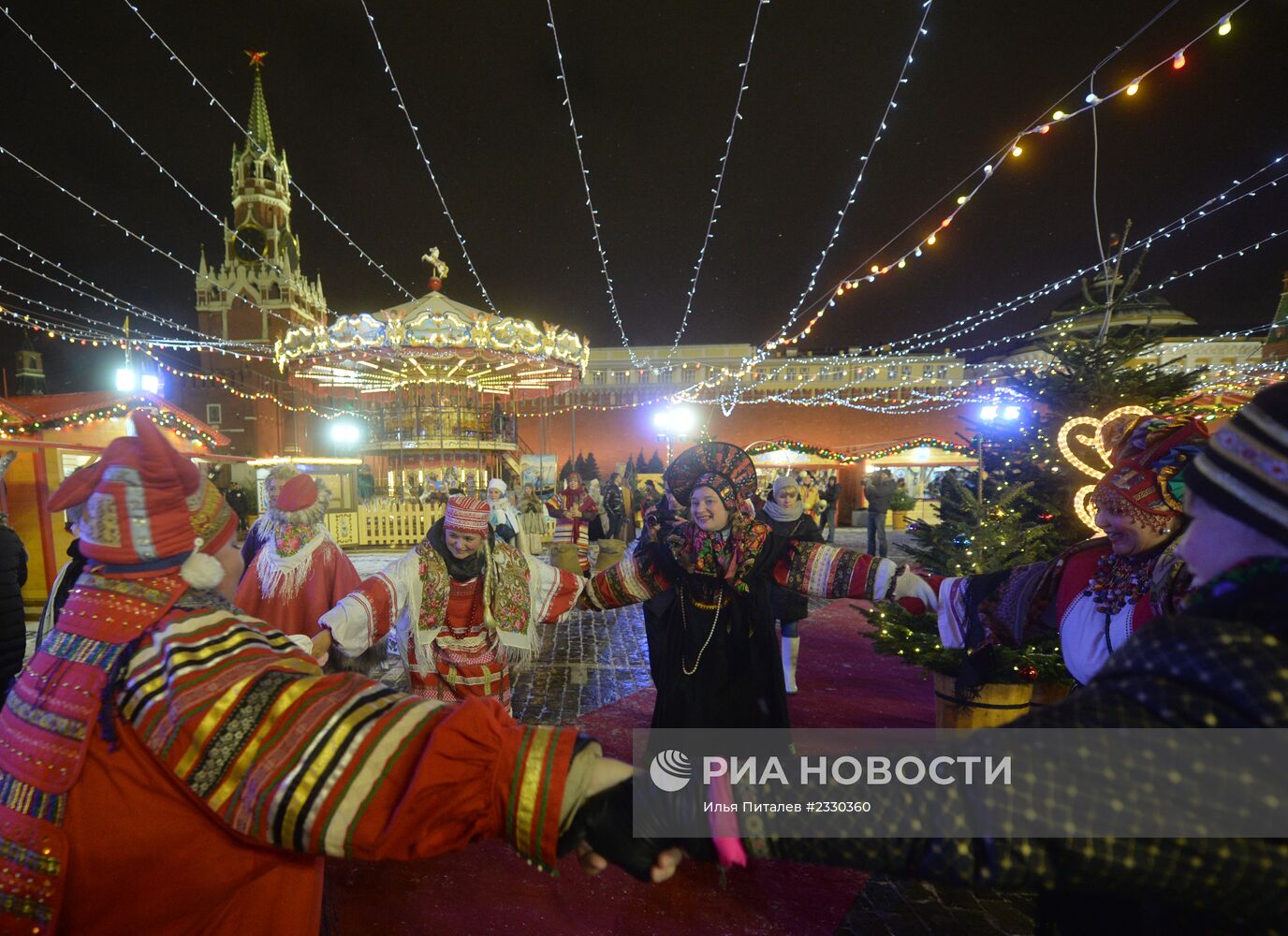 Открытие рождественской ярмарки на Красной площади
