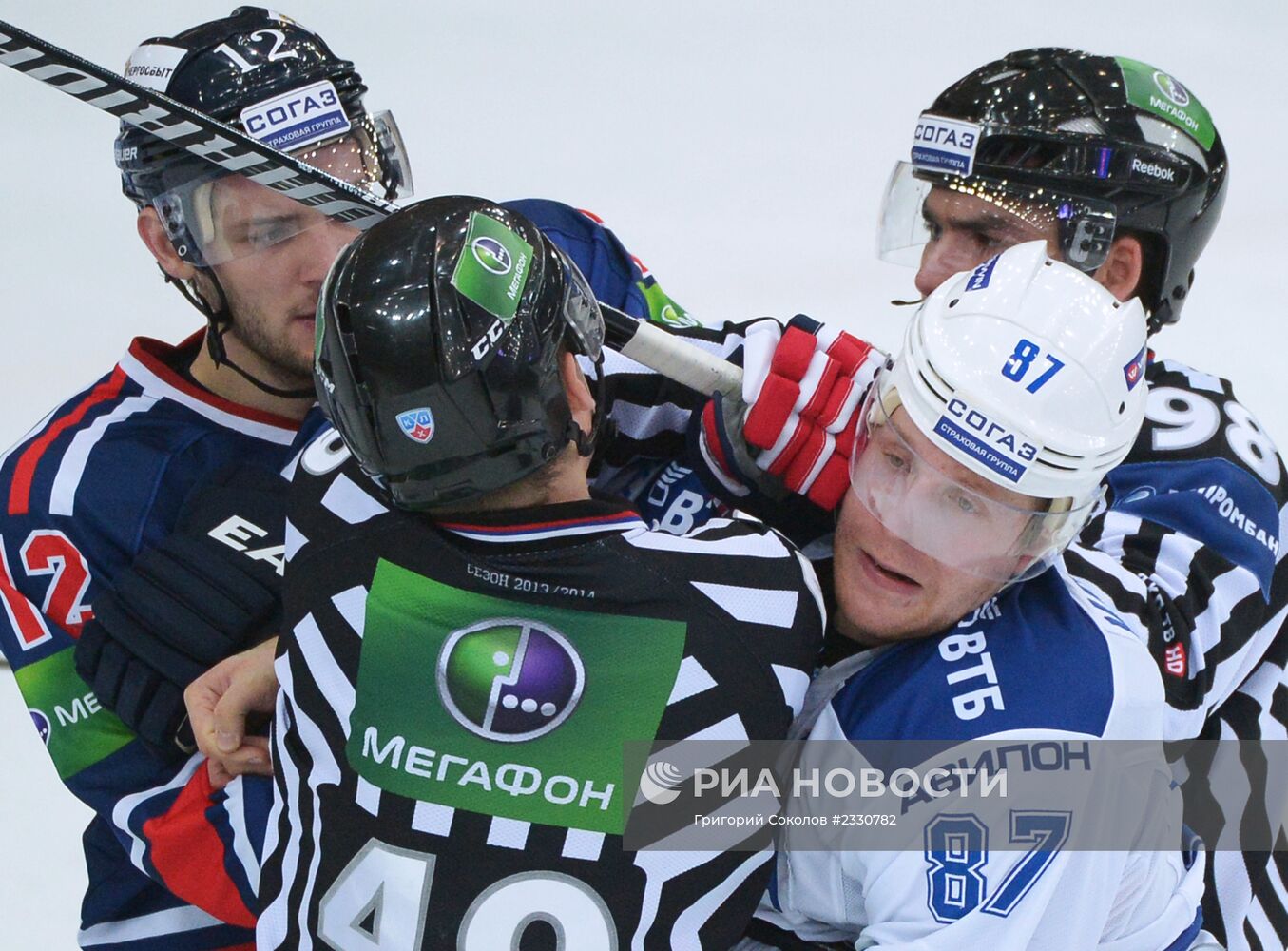 Хоккей. КХЛ. Матч "Торпедо" - "Динамо" (Москва)