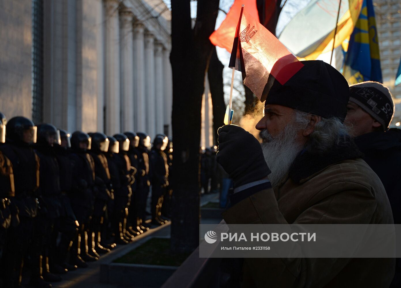 Пикет сторонников евроинтеграции Украины у здания Верховной Рады в Киеве