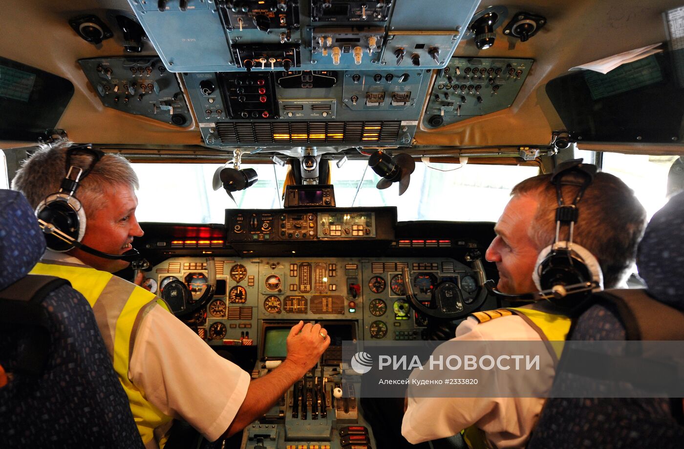 Презентация самолетов компаний "Волга-Днепр" и AirBridgeCargo