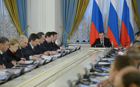 Д.Медведев провел заседание правительственной комиссии по развитию СКФО
