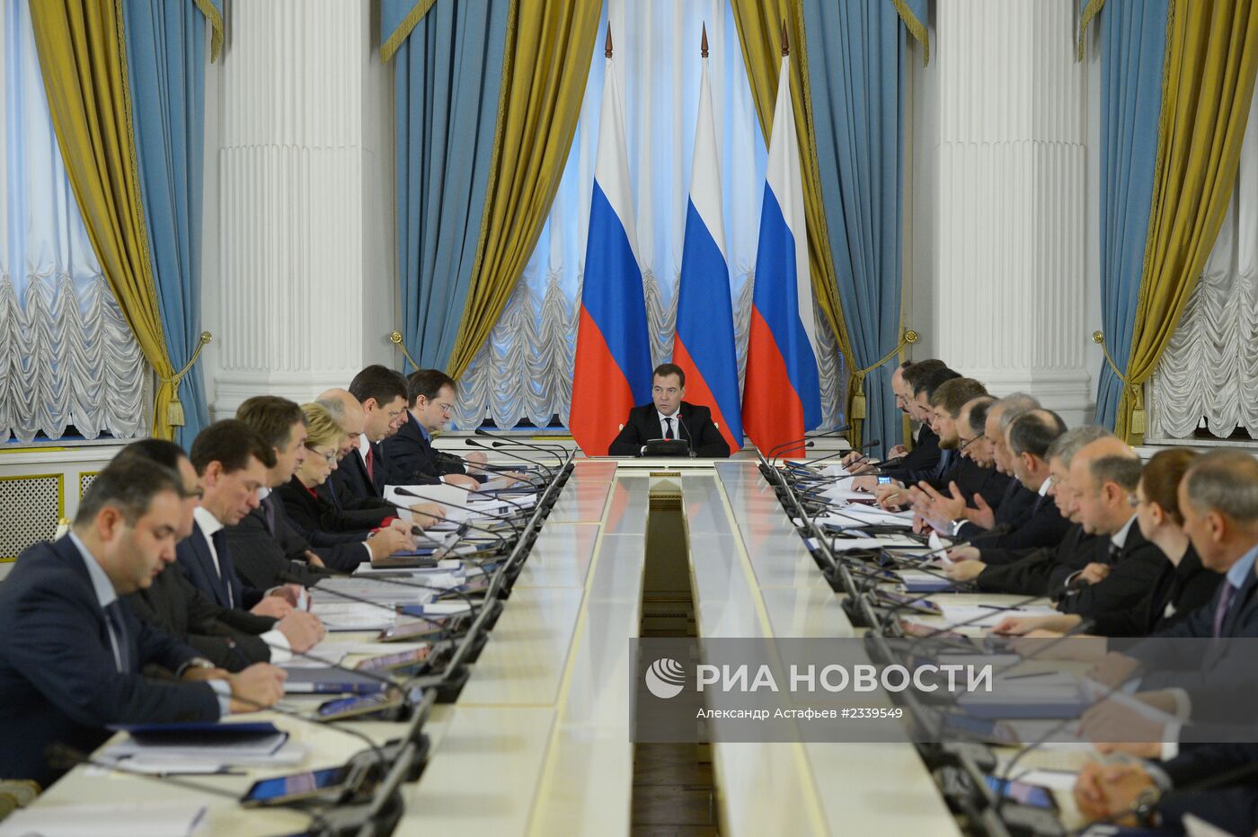 Д.Медведев провел заседание правительственной комиссии по развитию СКФО