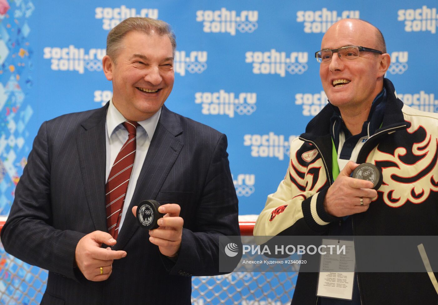 Презентация официальных шайб хоккейных турниров зимних Олимпийских и Паралимпийских игр в Сочи