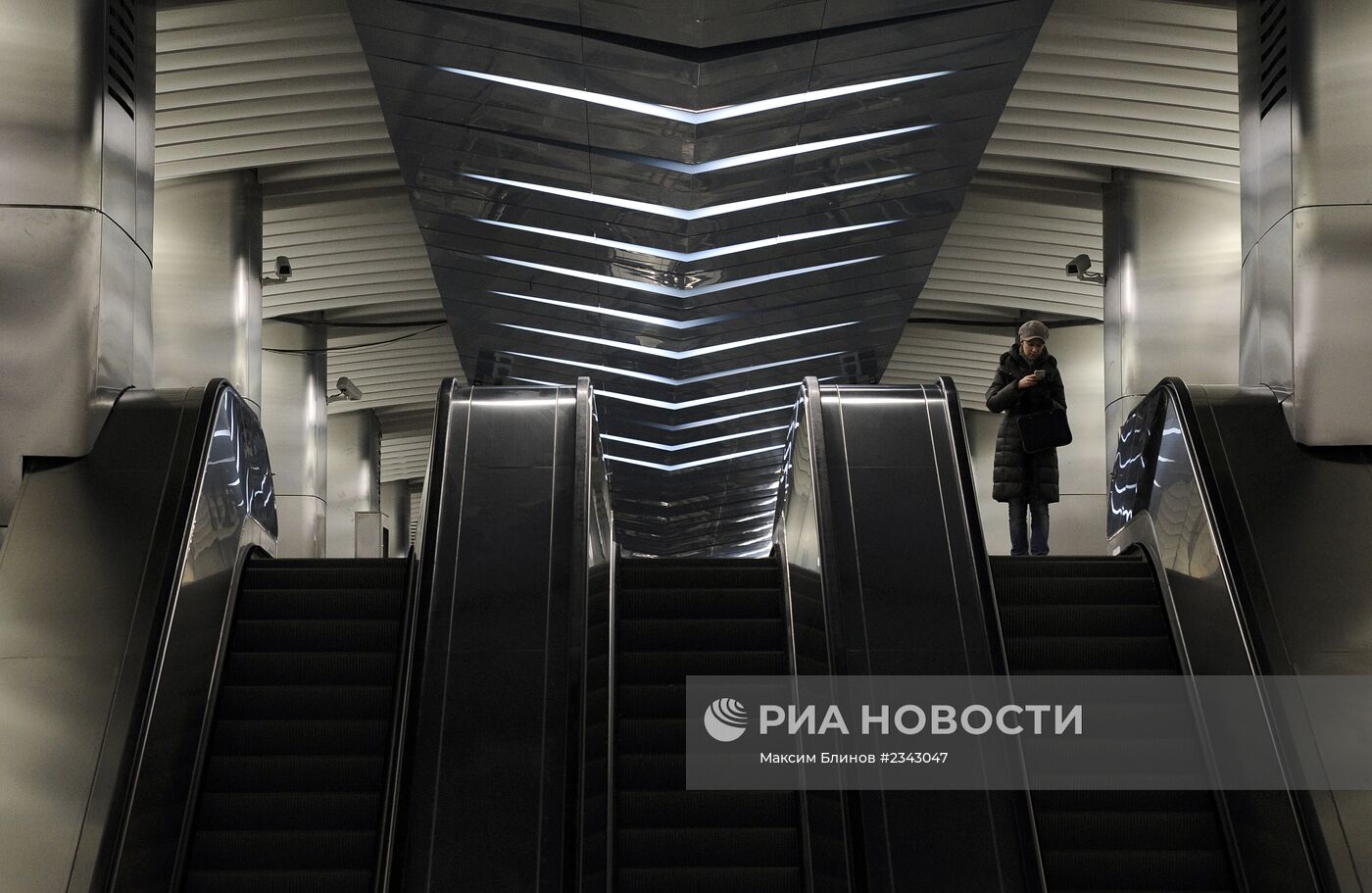 Запуск пробного поезда между станциями метро "Деловой Центр" и "Парк Победы"