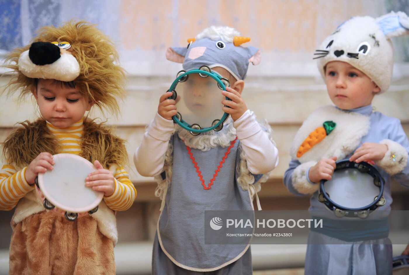 Новогодний утренник в детском доме в Великом Новгороде