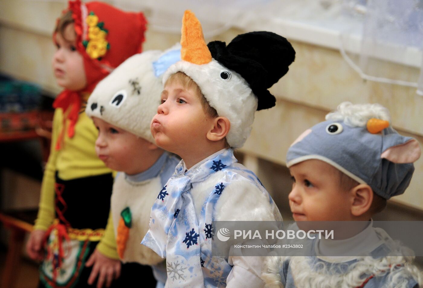 Новогодний утренник в детском доме в Великом Новгороде