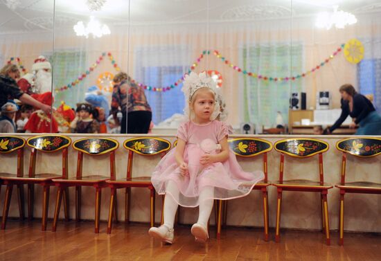 Новогодний утренник в детском доме в Великом Новгороде