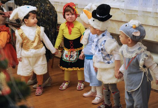 Новогодний утренник в детском доме в Великом Новгороде