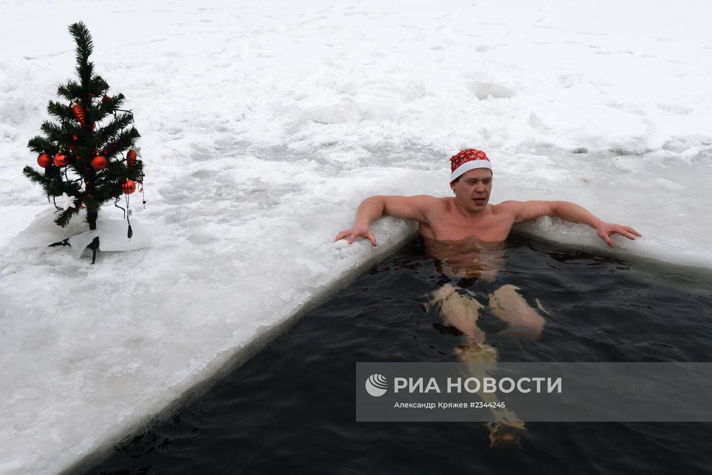 Новогодний забег "моржей" в Новосибирске