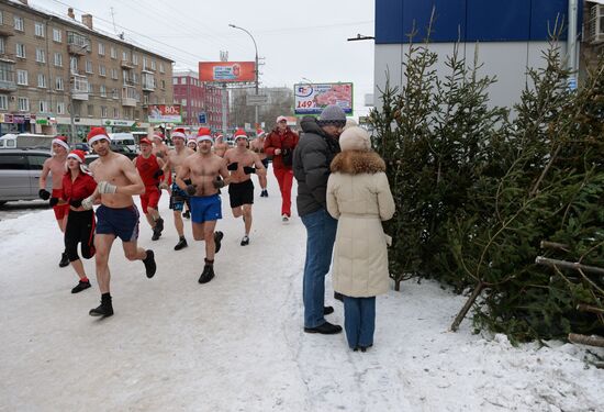 Новогодний забег "моржей" в Новосибирске