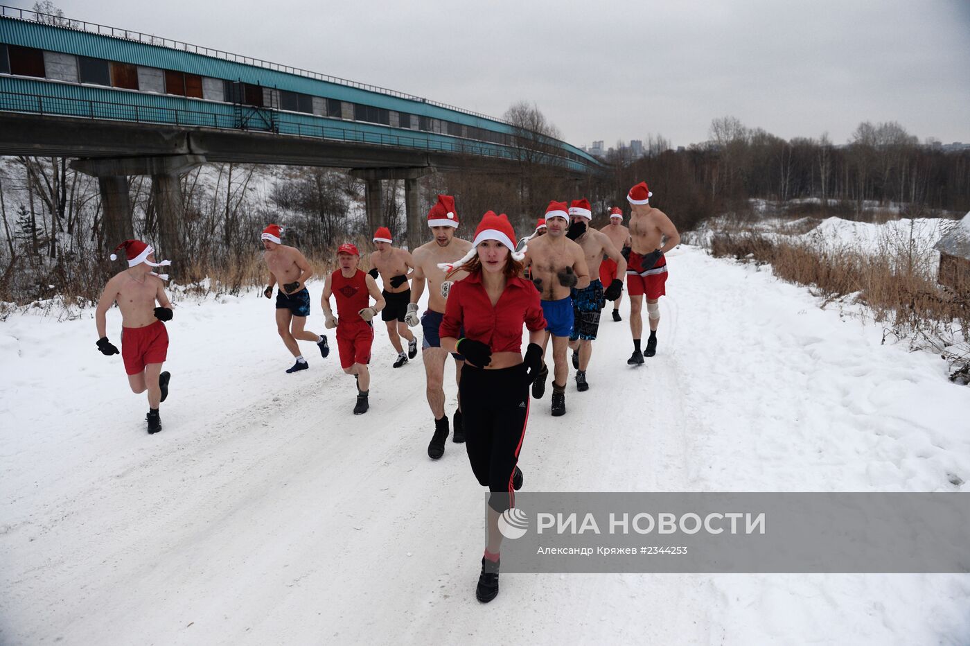 Новогодний забег "моржей" в Новосибирске