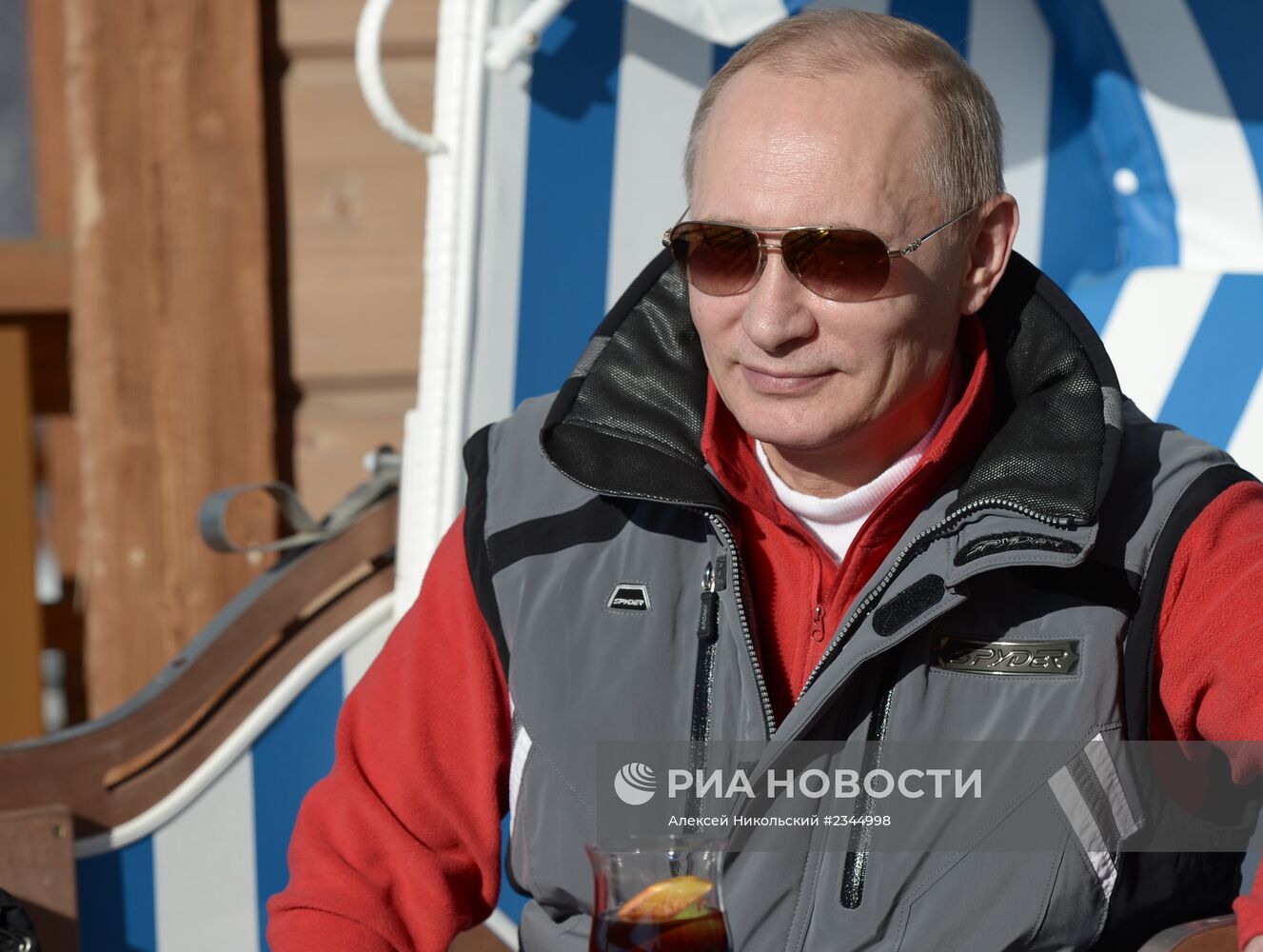 Рабочая поездка В.Путина в Южный федеральный округ