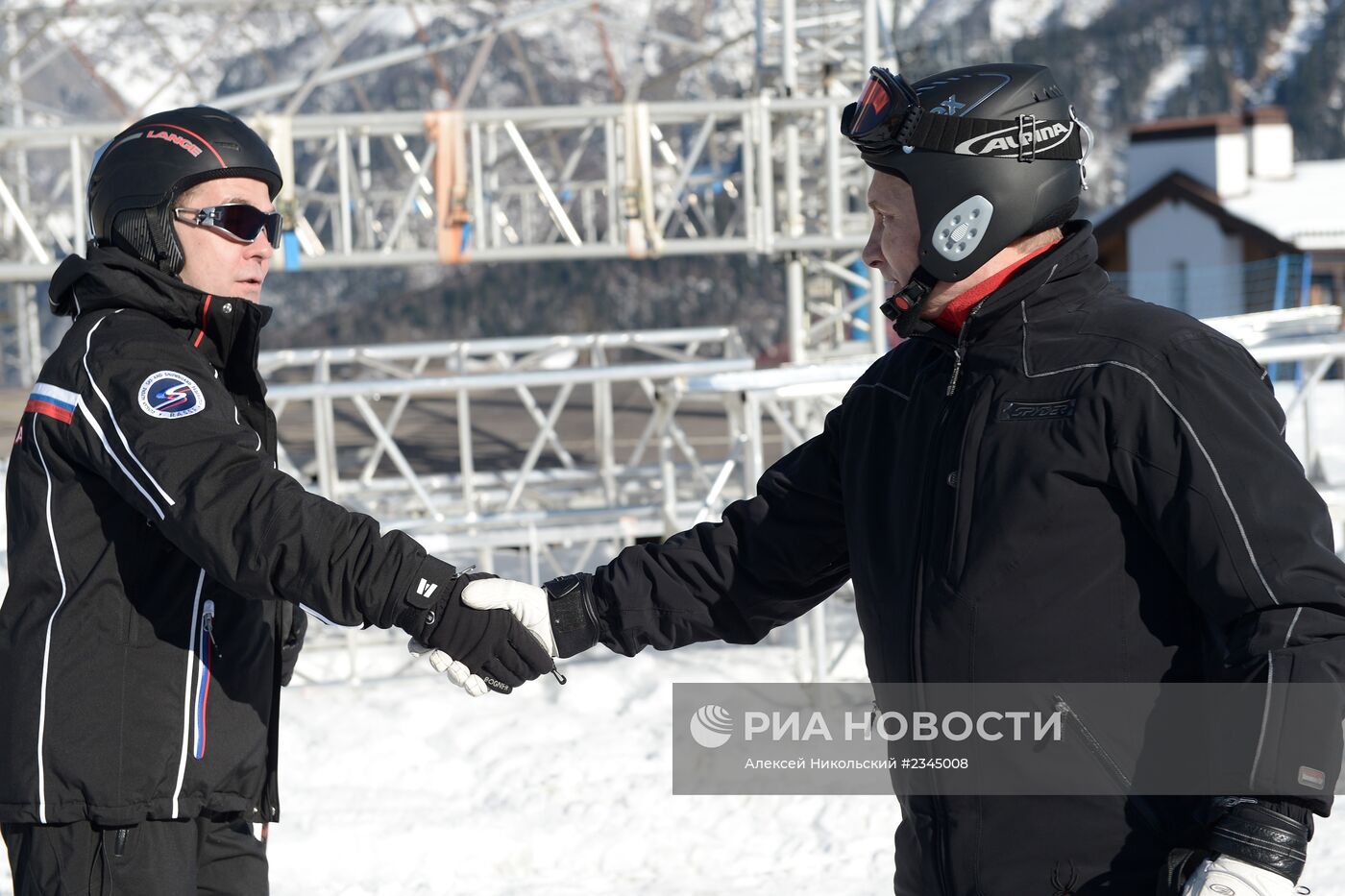 Рабочая поездка В.Путина в Южный федеральный округ