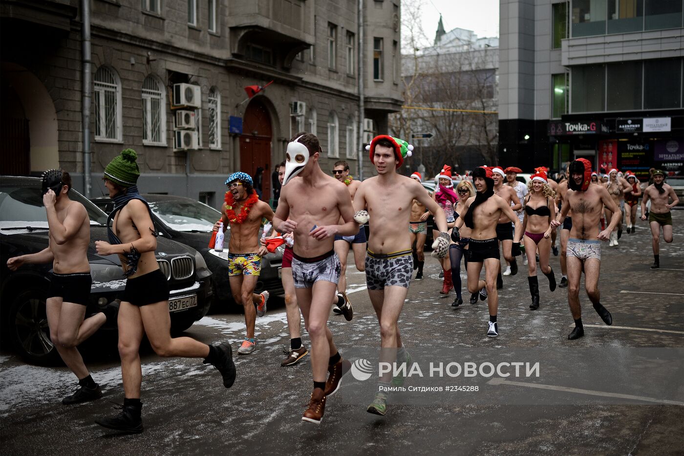 Новогодний забег в трусах в Москве