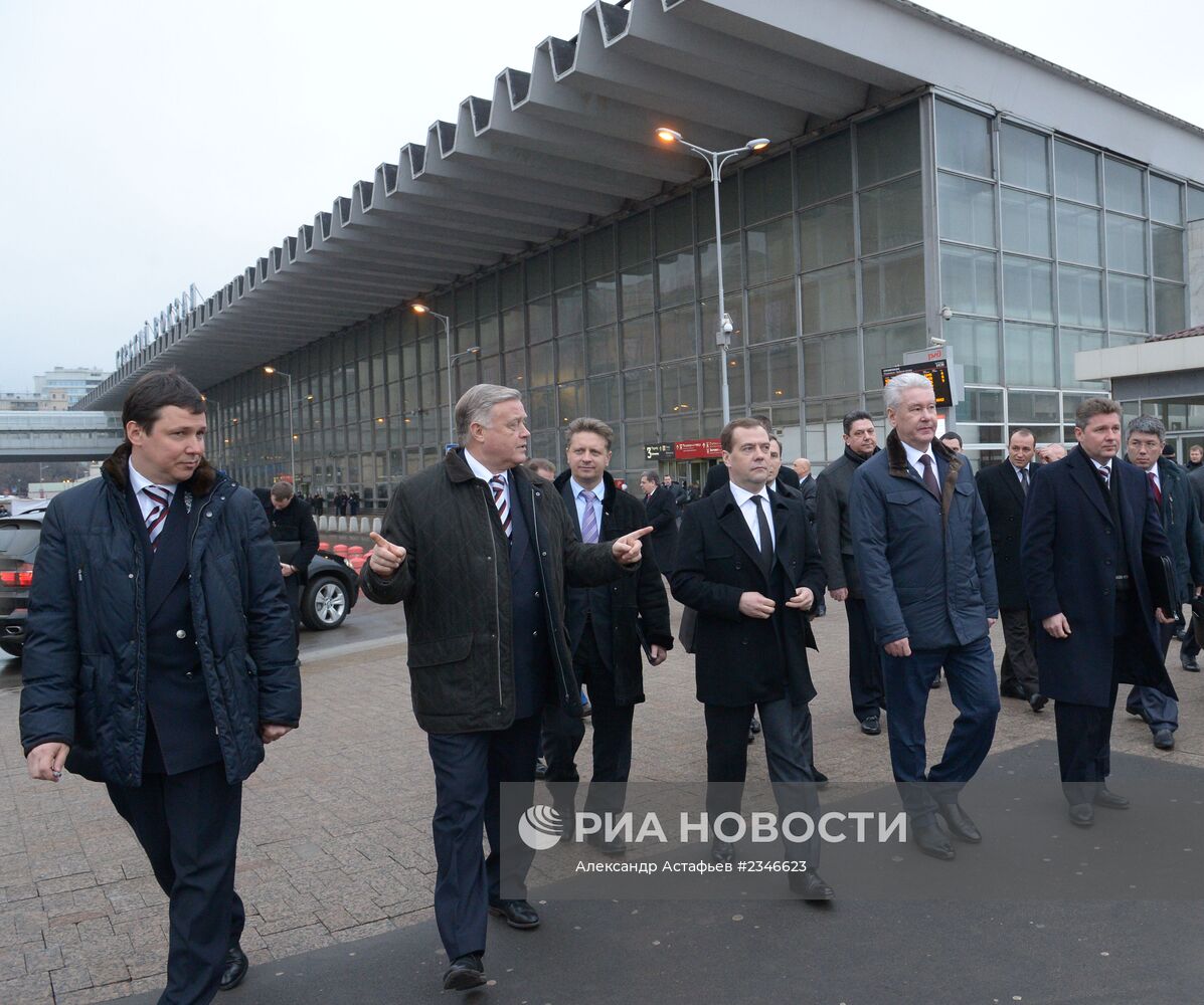 Д.Медведев посетил Курский вокзал