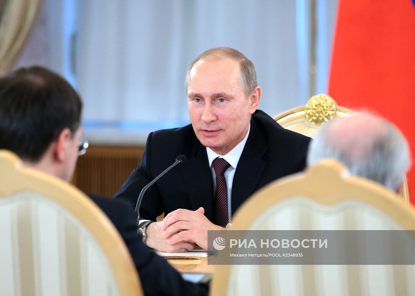 В.Путин встретился с авторами концепции нового учебника истории