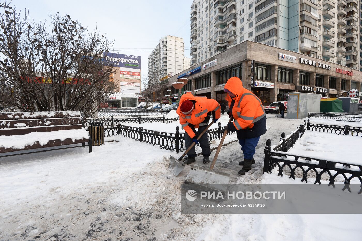 Уборка снега в Москве