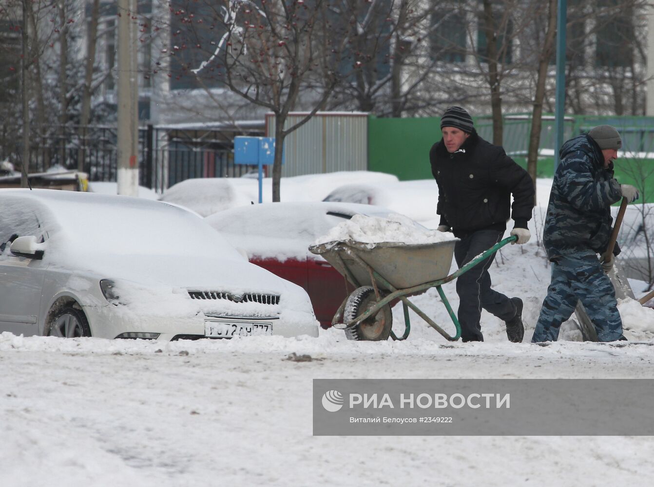 Уборка снега в Москве