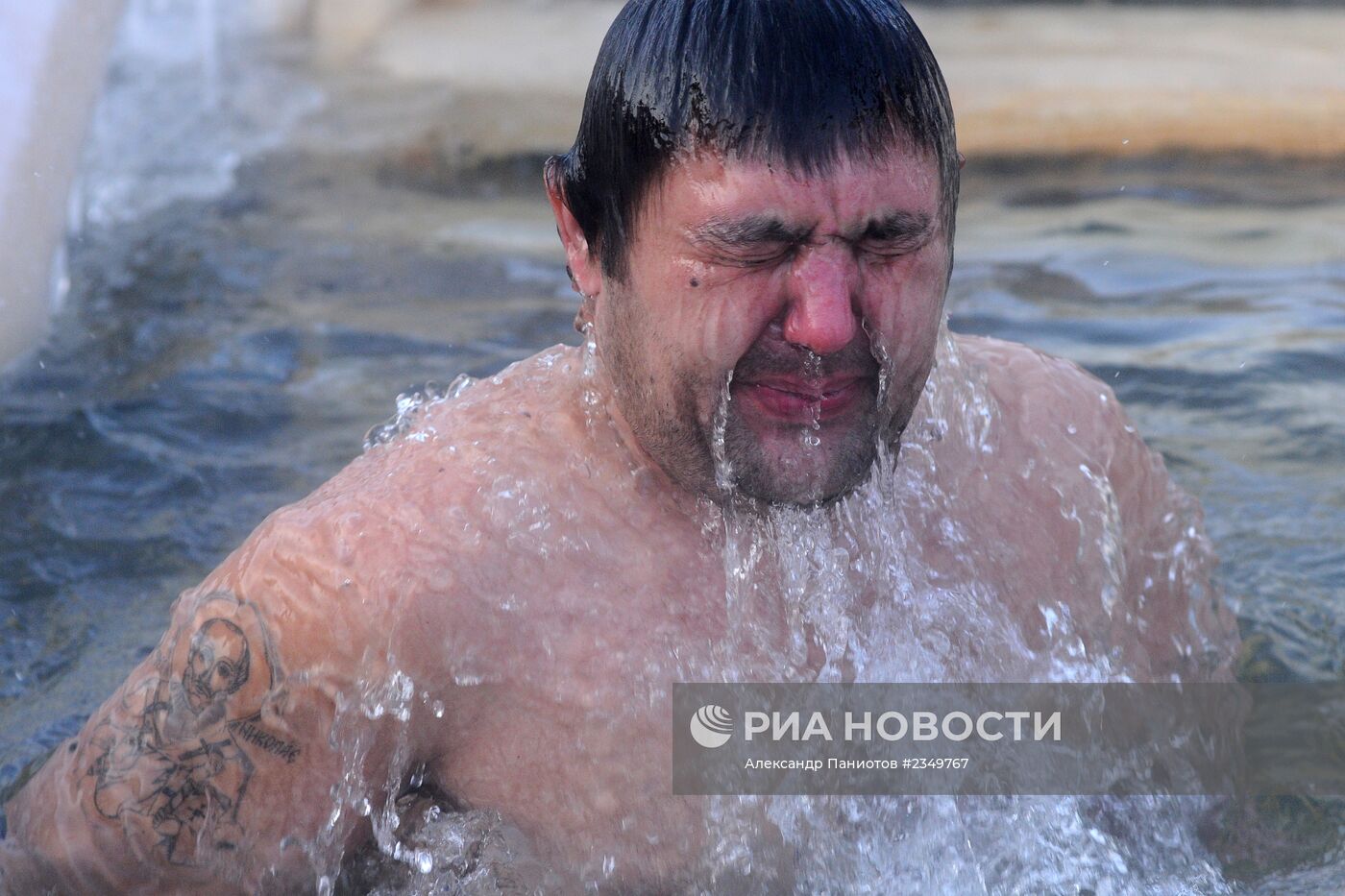 Православные верующие отмечают праздник Крещение Господне