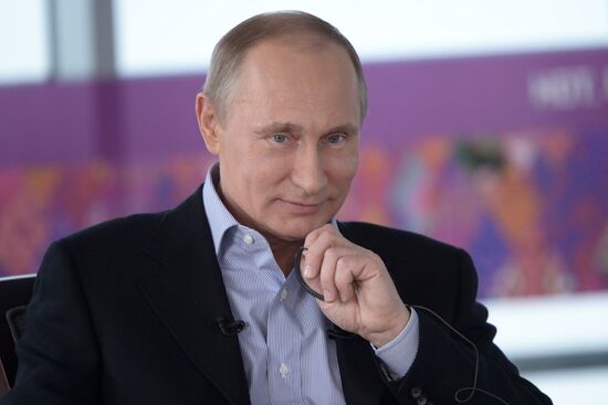 В.Путин дал интервью российским и иностранным СМИ
