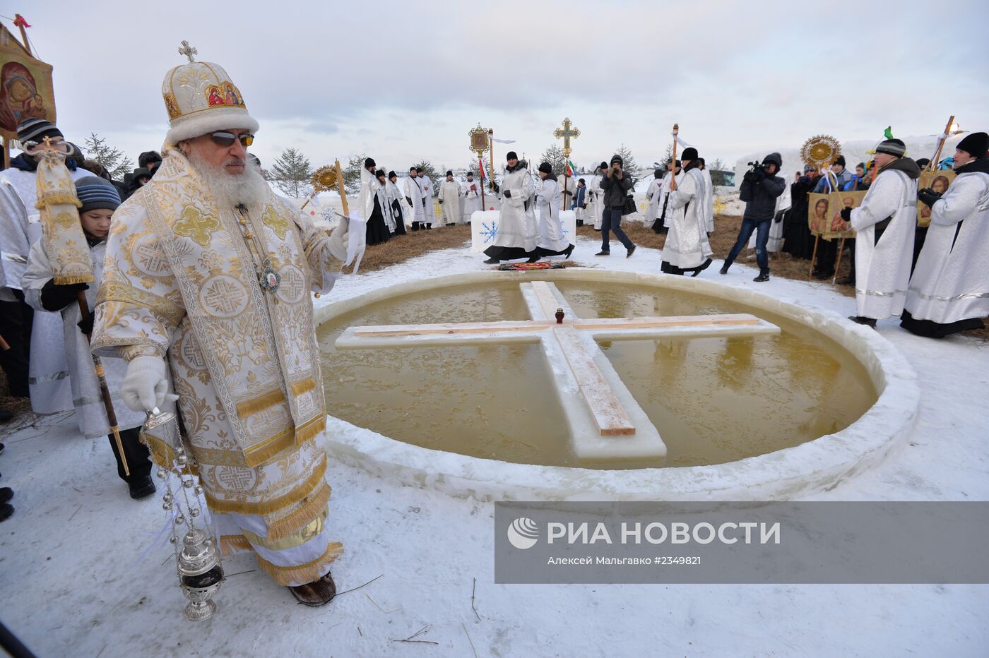 Православные верующие отмечают Крещение Господне