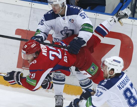 Хоккей. КХЛ. Матч "Локомотив" - "Динамо"