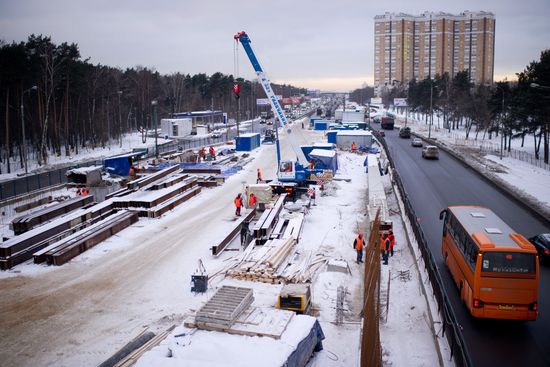 Строительство развязки на Новорязанском шоссе в Москве