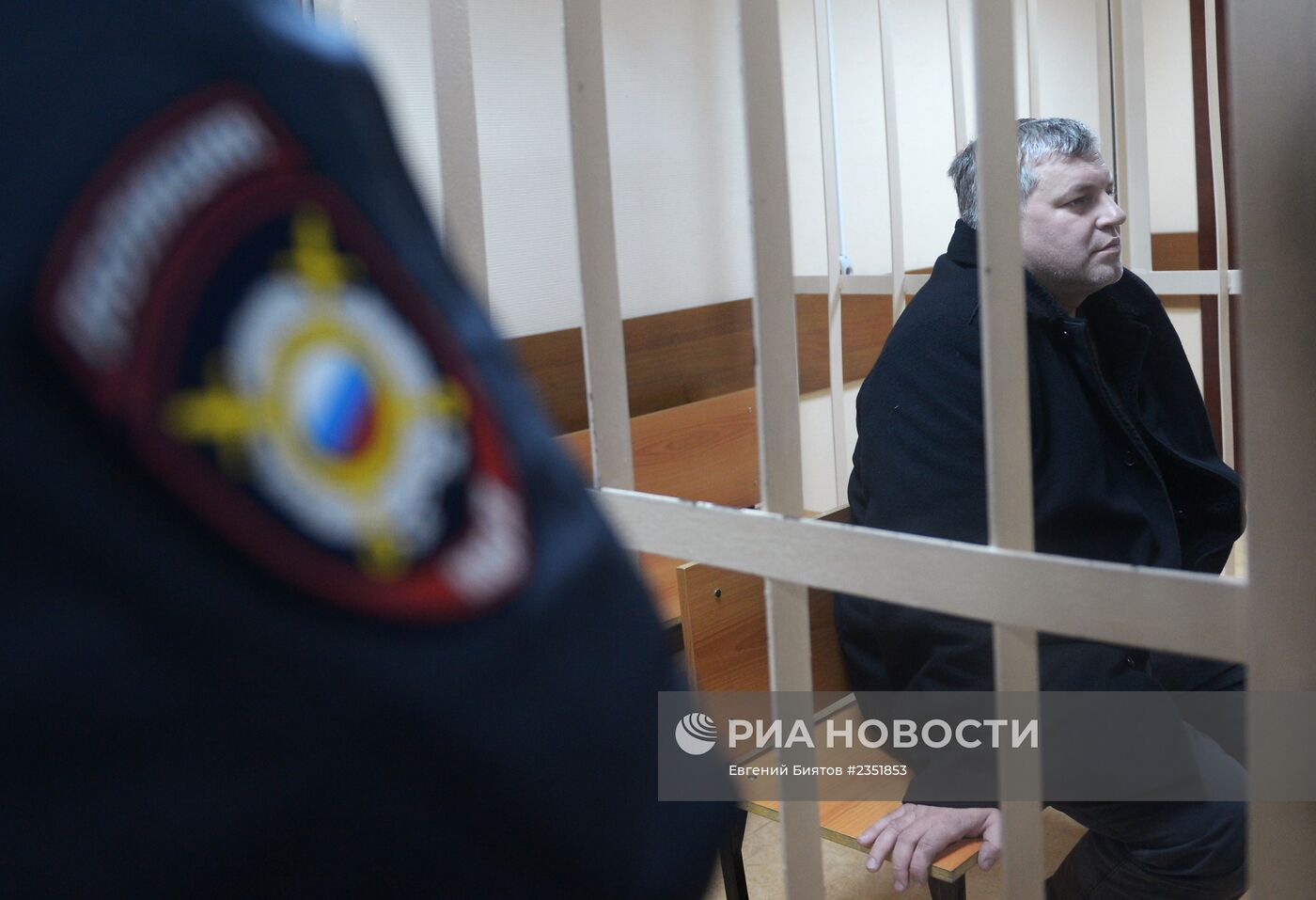 Суд арестовал главу полиции аэропорта "Домодедово" М.Титова