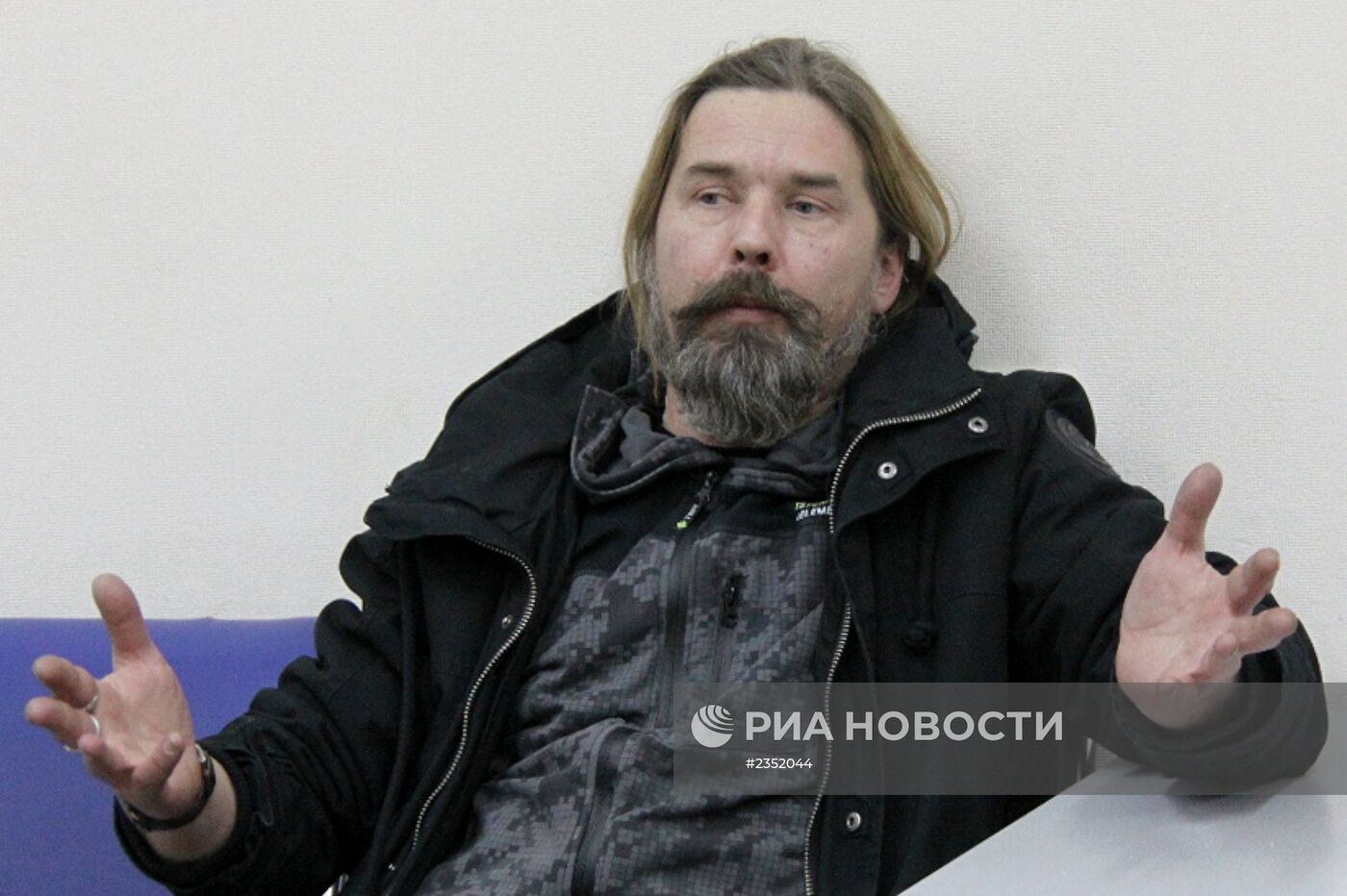 Лидер "Коррозии металла" Сергей "Паук" Троицкий задержан в аэропорту Новосибирска