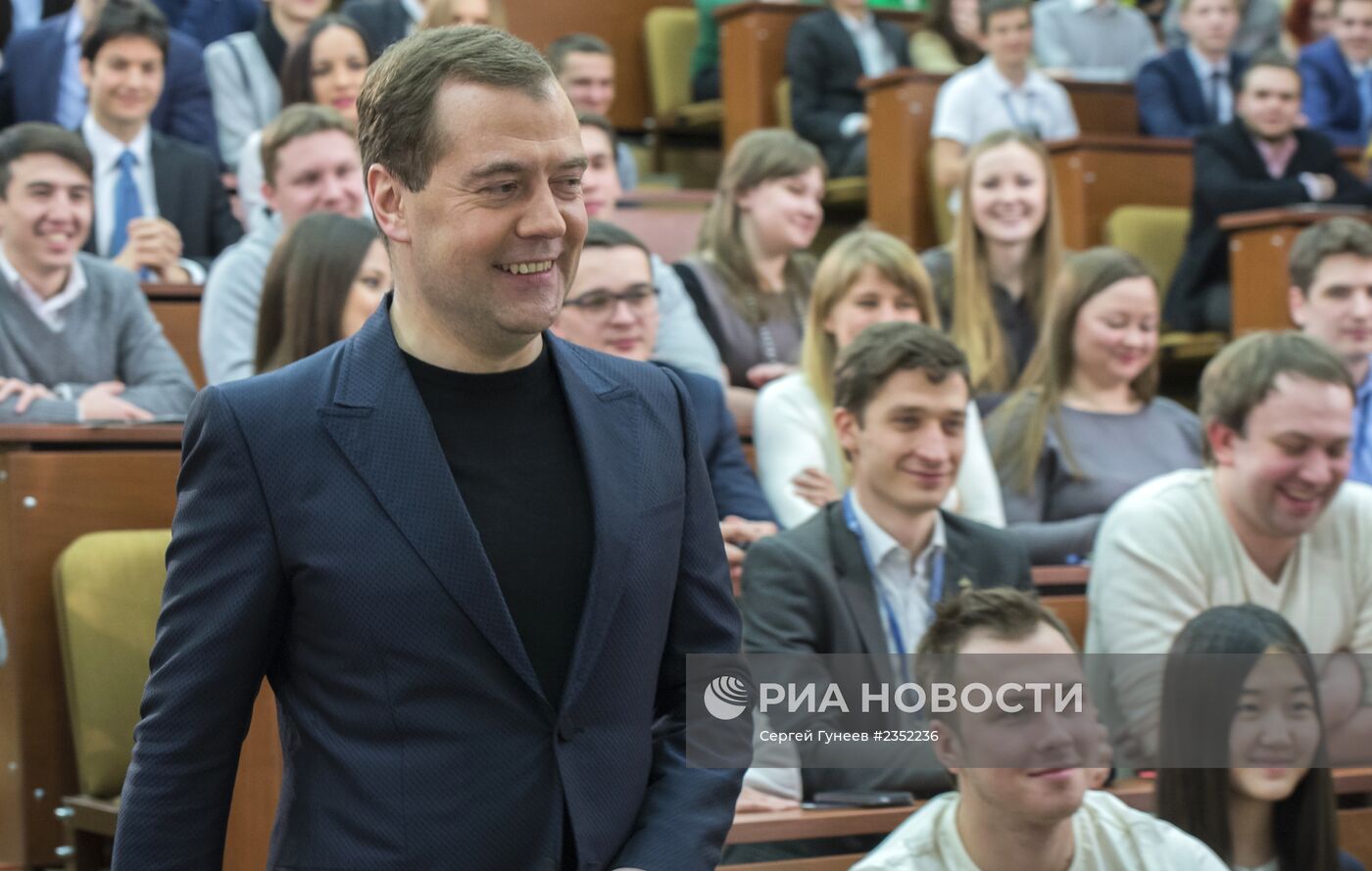 Д.Медведев посетил Национальный исследовательский технологический университет МИСиС