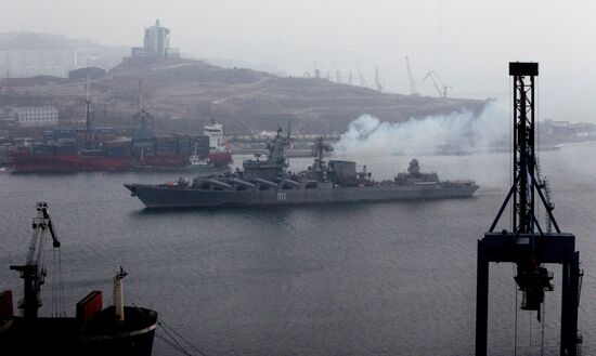 Крейсер "Варяг" вернулся во Владивосток