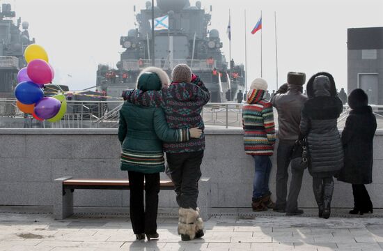 Крейсер "Варяг" вернулся во Владивосток