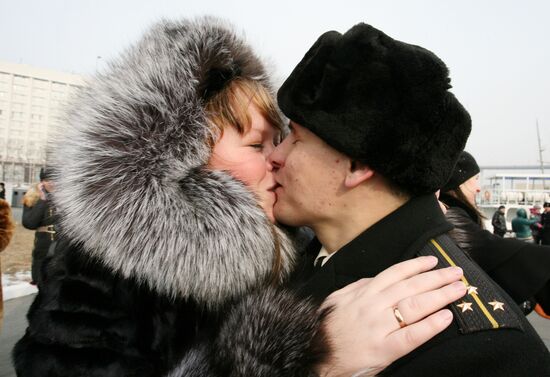 Крейсер "Варяг" вернулся во Владивосток