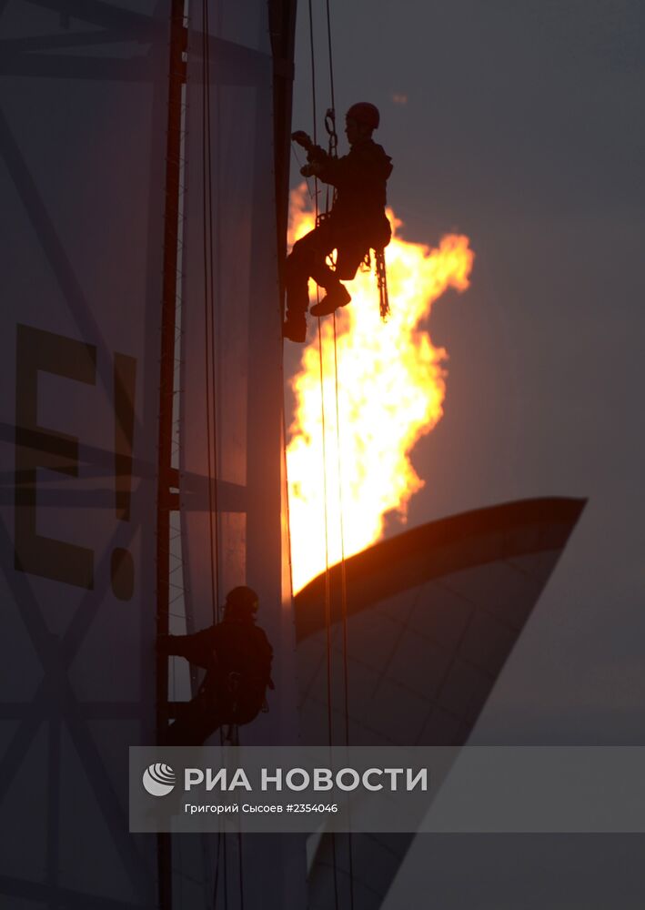 Тестирование работы чаши Олимпийского огня в Сочи